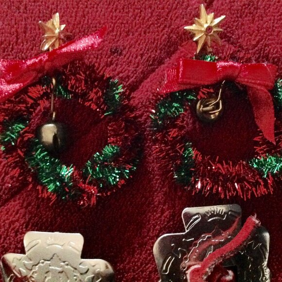 Vintage Christmas Clip Back Earring Lot - Picture 5 of 5